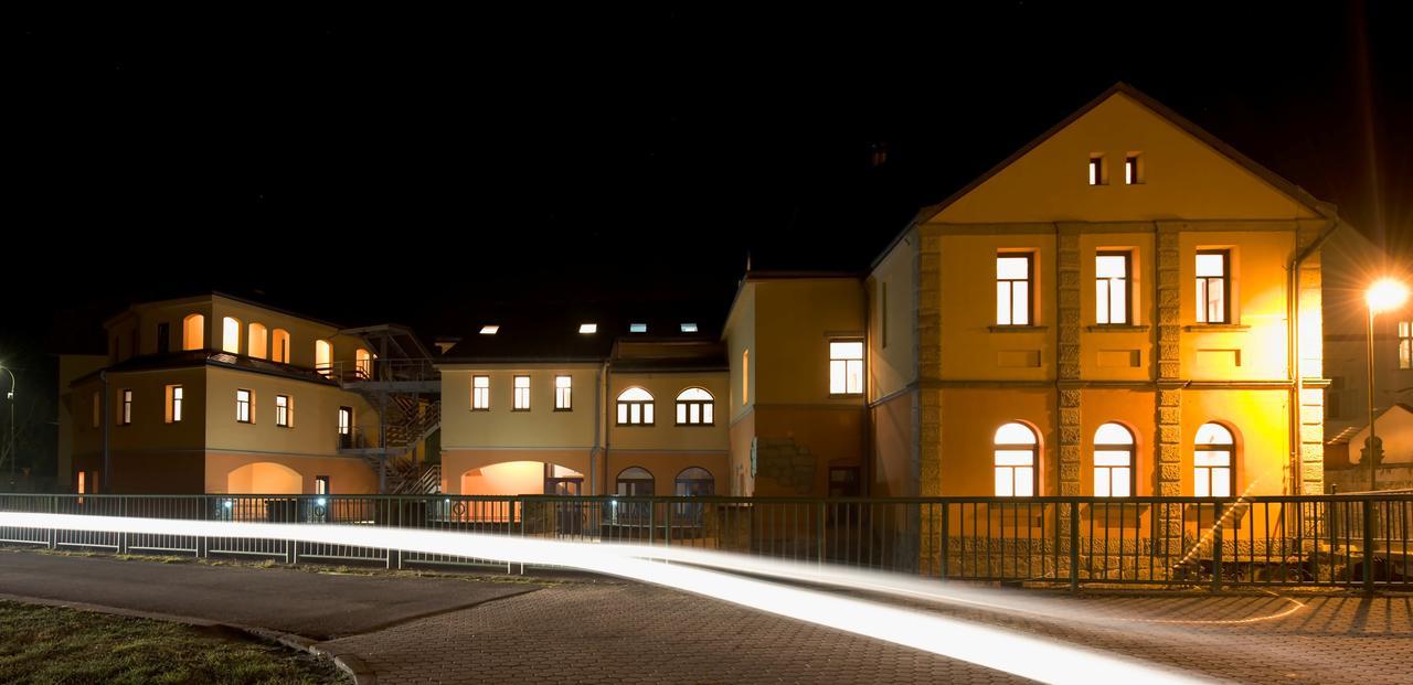 Hotel Strelnice Teplice nad Metují Exterior foto
